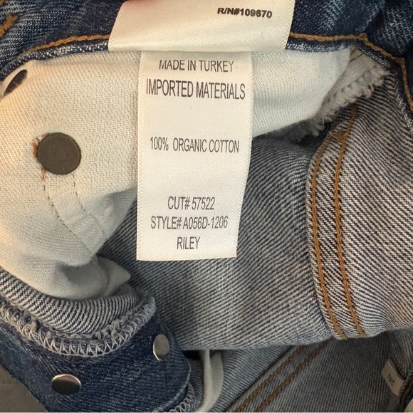 Agolde Riley High Rise Straight Crop Jeans - Picture 7 of 7